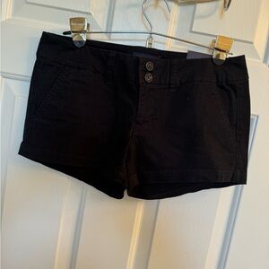 *NWT*! American Eagle Outfitters Black Shorts, Size 4